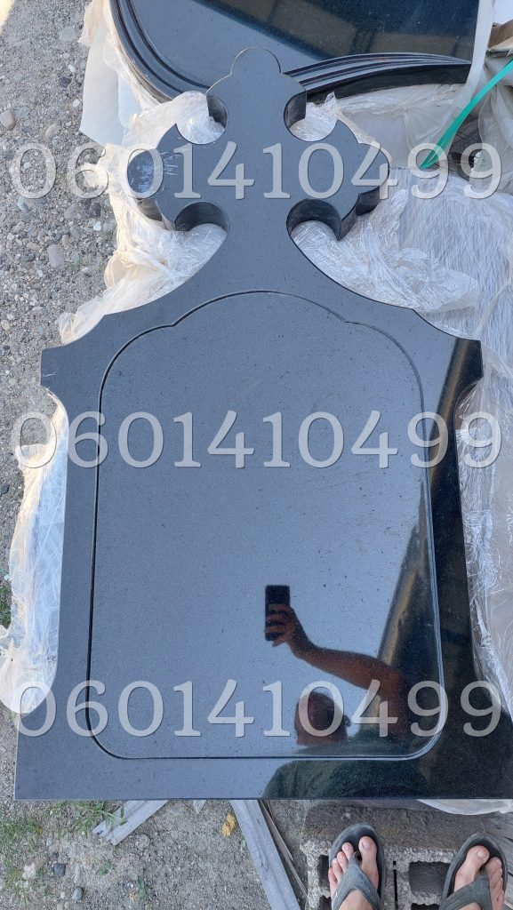 Krstovi - Nadgrobni Spomenici Granit Premium 010